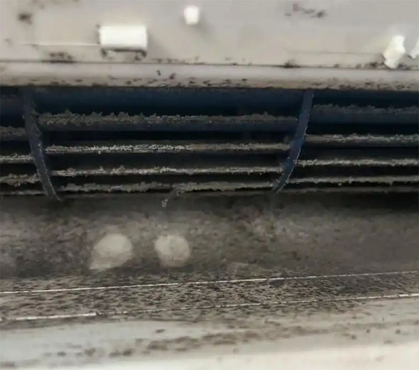 遵化空调吹的风有股烧焦味是怎么回事